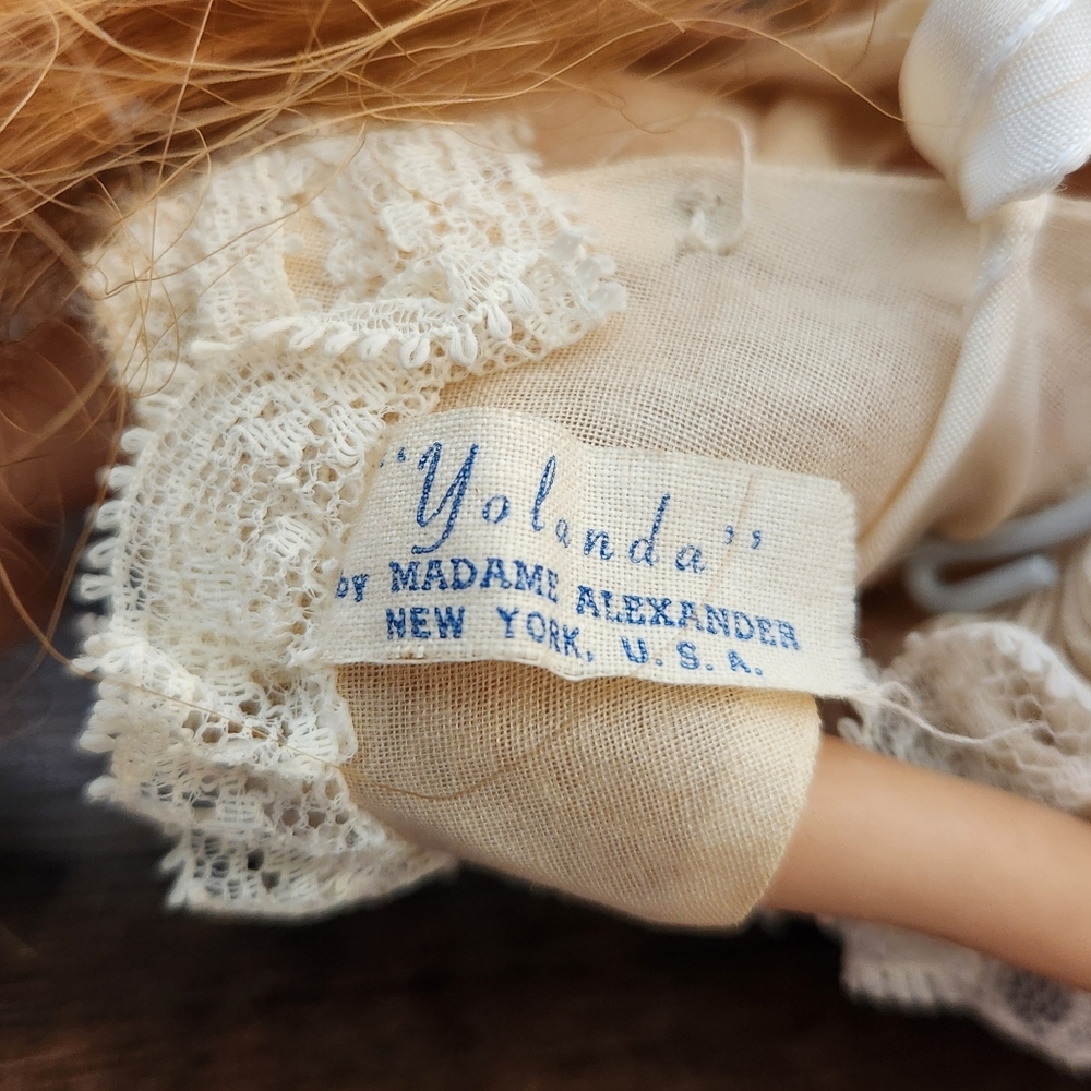 Madame Alexander Yolanda Bride Doll 12" - Picture 3 of 7